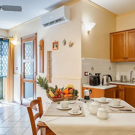 Vacanze Apartment *